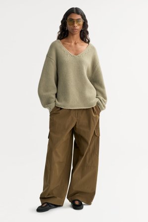 Soft Goat - Puff Sleeve V-neck - Women cashmere sweater - XS - Khaki