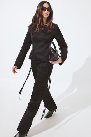 Jourdan Sloane x NA-KD Pantalon en satin à franges - Pantalon droit - Noir - EU 32