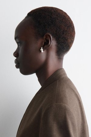 COS Asymetryczne Kolczyki Z Perłami Słodkowodnymi in Srebrny