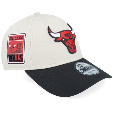 New Era - NBA Beige adjustable Czapka Z Daszkiem - Chicago Bulls Contrast Patch 9FORTY Stone/Black Adjustable @ Hatstore