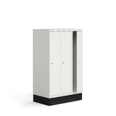 Schüler-Spind ROZ, 3 Module/3 Türen, inkl. Sockel, 1510 x 900 x 550 mm, weiß