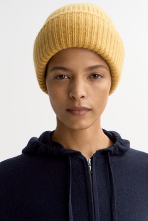 Soft Goat - Ribbed beanie - One Size - Light Honey