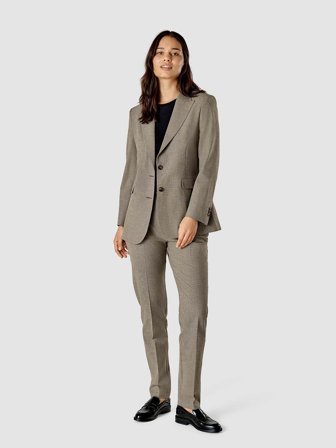 Shaping New Tomorrow - Female - Essential Suit Tapered - Latte - Size