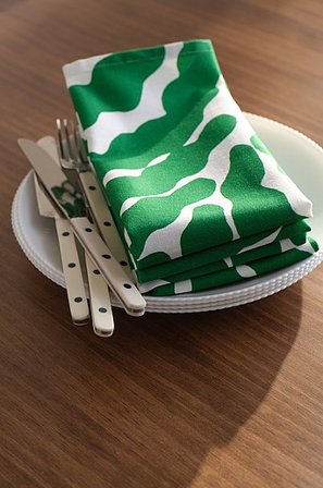 Jotex - Servet In Een Pak Van 4 Groen/natuurlijk Wit Groen/natuurlijk wit - FERN - Koop Servetten bij Jotex