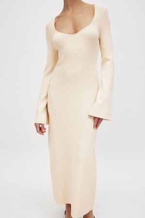 NA-KD Fine Knitted Trumpet Sleeve Midi Dress - Julklänningar - Beige - XL