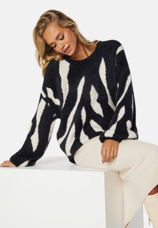 VILA Juli Jaquard L/S Knit Top Black/ White Sand Klær
