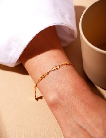 Design Letters Vocabulary Bracelet, Gold Plated - Gold - L:20CM