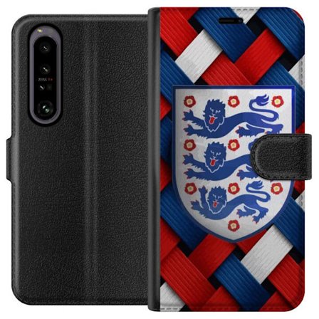 Kompatibel Tegnebogsetui til Sony Sony Xperia 1 IV Grafiskt England-motiv med heraldiske løver og flettet mønster i rødt, hvidt og blåt, kraftfuld