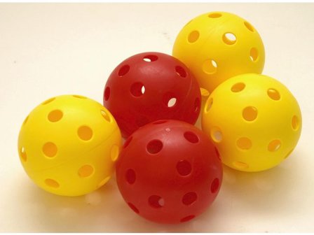 Innebandyboll gul, röd 5/fp - Lyreco - Skola och förskola - Idrott, hälsa och rörelse - Innebandy