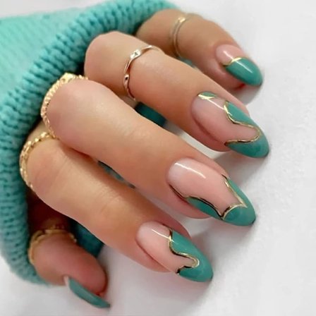 24 kpl Kiiltävät Painettavat Kynnet, keskipitkät Stiletto Tekokynnet