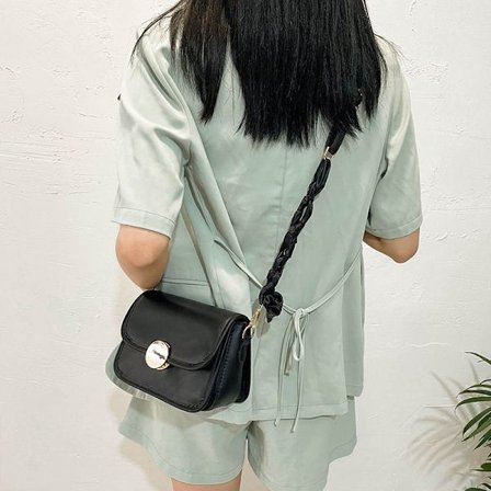 Liten axelväska damväska liten fyrkantig väska