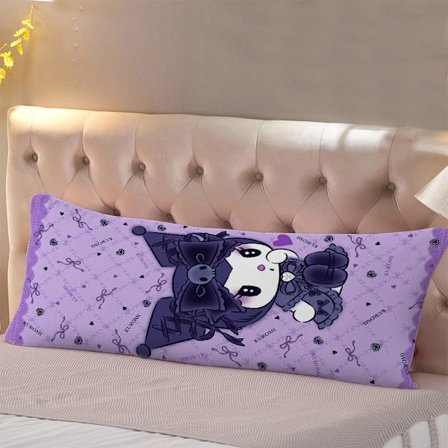 1 stk. Sanrio Kulomi Helkropspudebetræk, 50,8x137,16 cm, dobbeltsidet tryk, åndbart 100% polyester, maskinvaskbar med lynlåslukning [D]