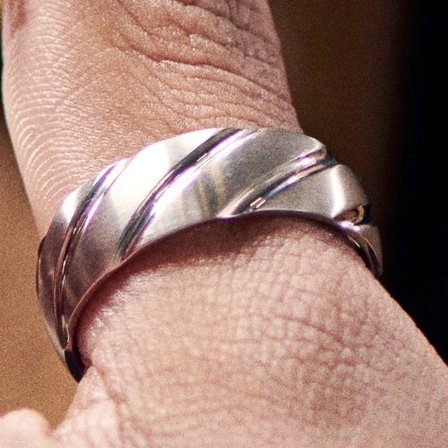 Aesop Zilverkleurige Wave Titanium Ring voor mannen - Titanium ringen
