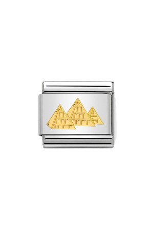 Classic country symbols 18k gold pyramids