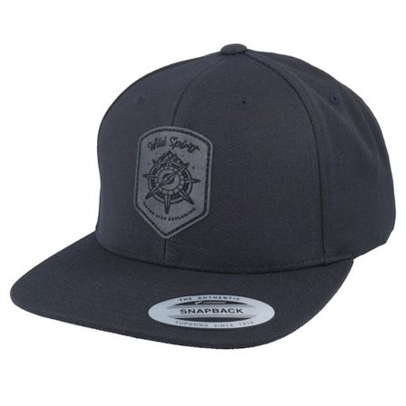 Wild Spirit - Noir snapback Casquette - Compass Shield Black Patch Black Snapback @ Hatstore