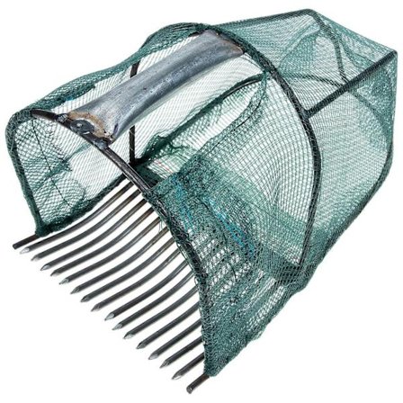 Blåbärsplockare i metall, skonsamt verktyg för gårdsbruk