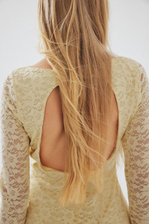 Felicia Wedin x NA-KD - Minikjole med åpen rygg - Kjoler - Gull - XS