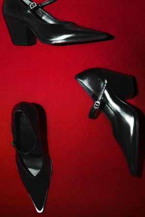 COS Frauen Mary Janes Aus Leder Mit Absatz in Schwarz