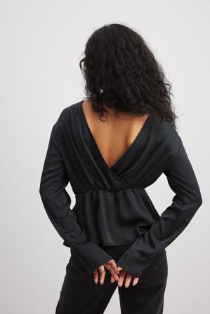 NA-KD Blouse drapée à décolleté en V au dos - Blouses - Noir - EU 44