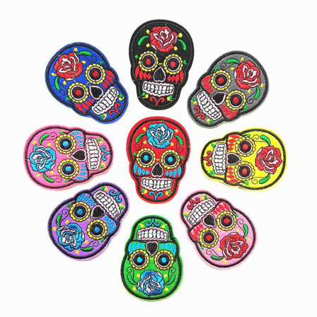 Broderade skallelappar