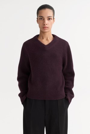 Soft Goat - Chunky v-neck - Women cashmere sweater - S - Midnight Plum