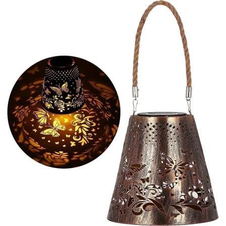Solar Lights Outdoor Garden Decor Riippuvat Lyhdyt Sisustus Metalli Retro Perhos Onttokuvio Lahjat Vedenpitävä Aurinkolantern puutarhaan, patiolle