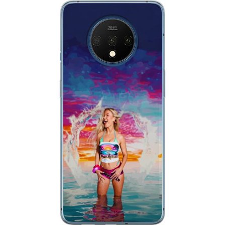 Kompatibel Mobilcover til OnePlus 7T Blond kvinde i farverigt strandtøj, der leger i havet ved solnedgang