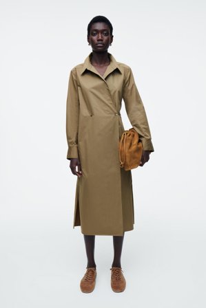 COS Frauen Doppelreihiges Hemdkleid In Midilänge in Grün