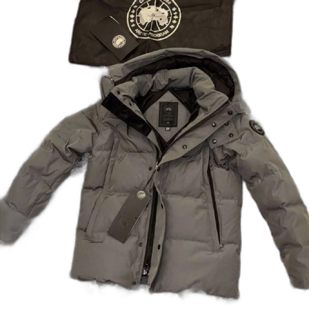 Grå dunjacka från Canada Goose