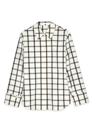 Cecilie Haugaard x NA-KD - Tilpasset skjorte med figursydd passform - Skjorter - Beige,CheckeRød - EU 32