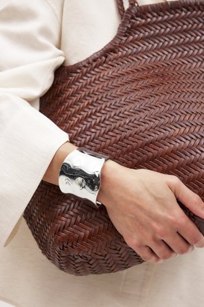 NA-KD Wide Sculptural Bangle Bracelet - Smykker - Sølv - One Size