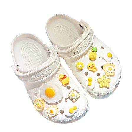 13 stk. store og små omelet-skotilbehør til Croc-charms til