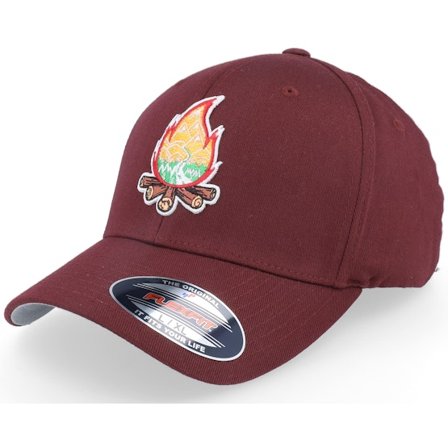 Wild Spirit - Rouge flexfit Casquette - Mountain Camp Fire Maroon Flexfit @ Hatstore
