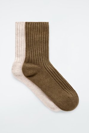 COS Femme Coffret Cadeau 2 Paires Chaussettes Cachemire in Beige