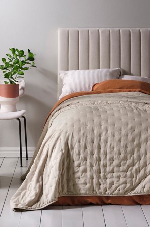 Jotex - Sengeteppe - Enkeltseng 150x250 Cm Beige - CALM - Kjøp Enkeltseng hos Jotex