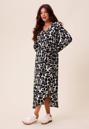 Happy Holly - V-neck Viscose Dress - Black/Patterned