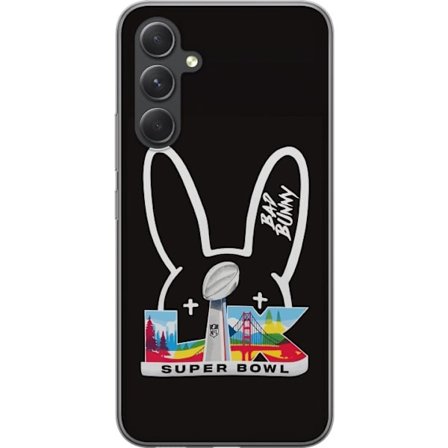 Kompatibelt Mobildeksel til Samsung Galaxy A55 Bad Bunny portrett med åpen skjorte, tatoveringer og krøllete hår i stilfull motefotografering