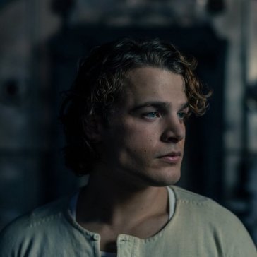 Night diving MAX MCNOWN