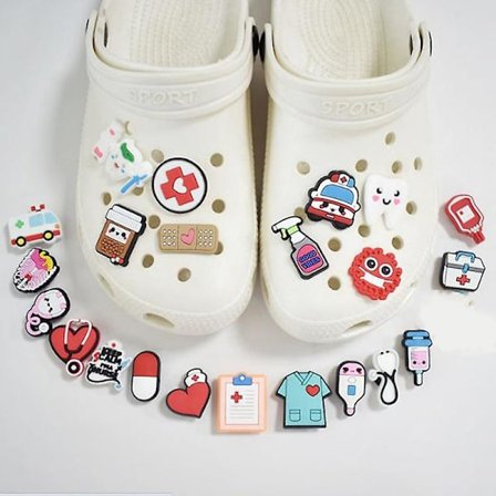 10st Sko Charms Cartoon Medical Sko Spänne Dekorationer Passar Croc Armband