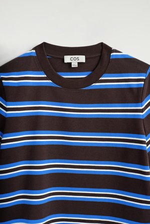 COS Klasyczny T-Shirt in Brązowy