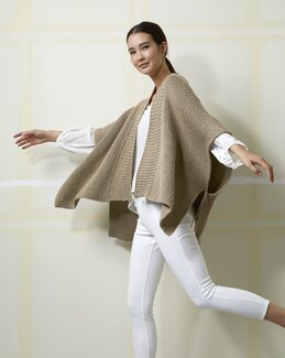 Strikkeopskrift Poncho Brun - Lang Yarns