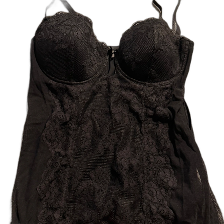 Svart spetskorsett med kupor