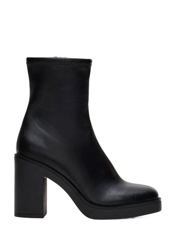 Mesmerize Black Steve Madden
