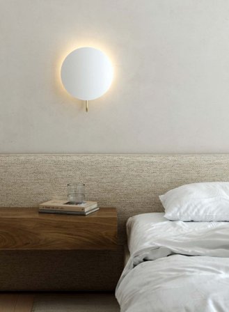 Spargo vegglampe - hvit/messing