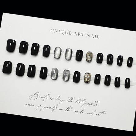 Dark Princess Korta Nagelplåster - Eleganta & Lätta att Applicera