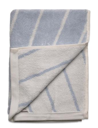 Raita Towel - 40X60 Cm Home Textiles Bathroom Textiles Towels & Bath Towels Blå OYOY Living Design