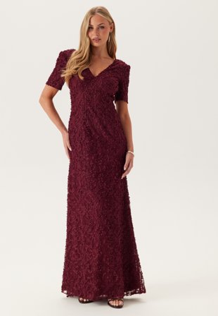 Bubbleroom Occasion - Short Sleeve 3D Floral Gown - Burgundy - Kläder