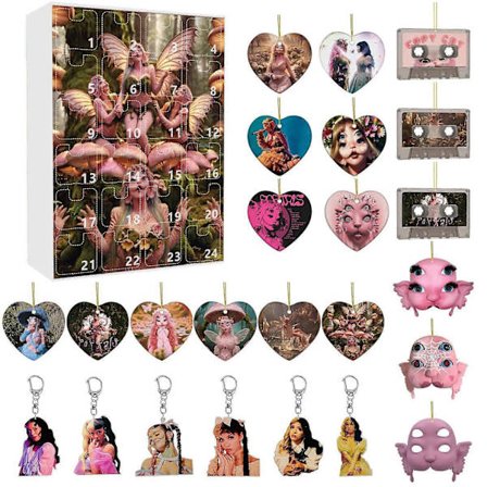 Juleteller Blind Box av Melanie Martinez