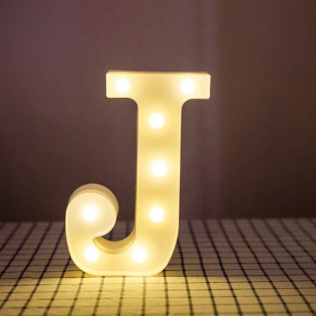 LED-belysningslampe 26 bogstaver stående hvide plastikbogstaver AZ boligindretning hængende væghave spøgelseslys (farve: J)