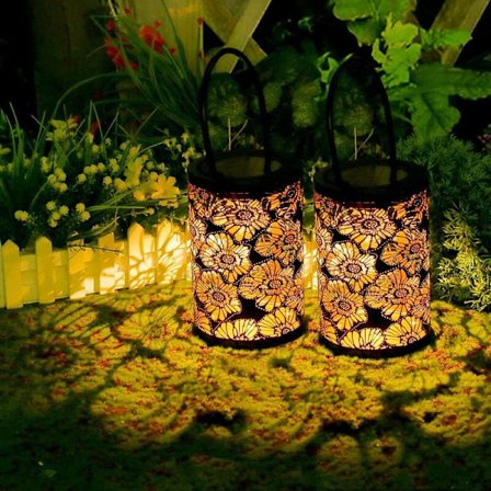 Riippuva metallinen ulkona käytettävä aurinkolyhty, IP44 vedenpitävä LED-koristelu puutarhaan, parvekkeelle, pihalle, polulle (2 pakkauskukkaa)